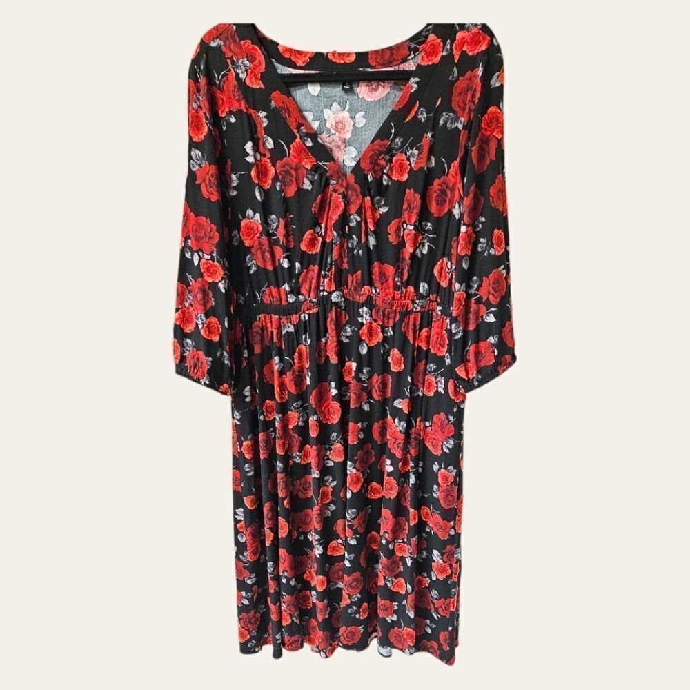 TORRID 1X tea length V-neck 3/4 sleeve rose print dress with pockets NWOT